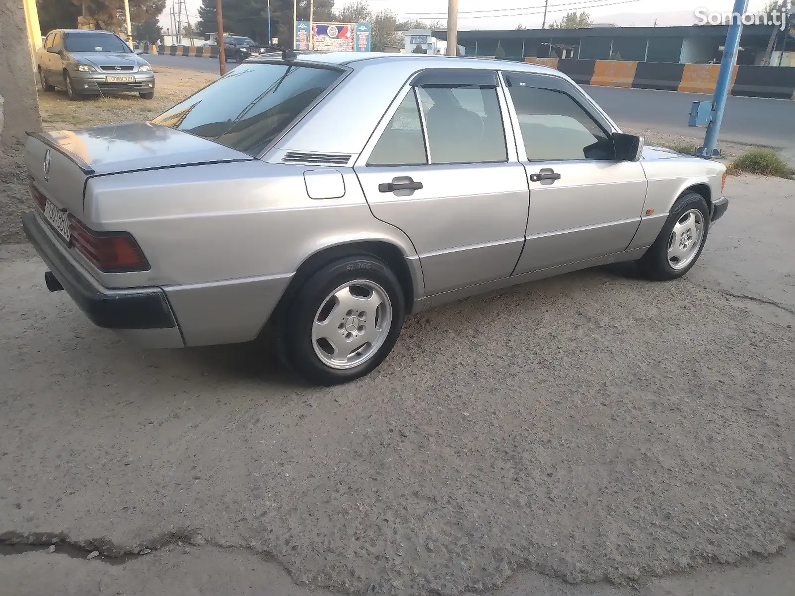 Mercedes-Benz W201, 1993-1