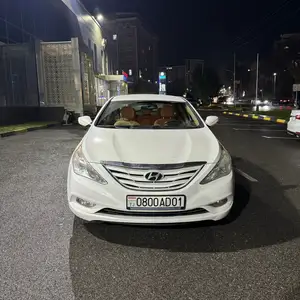 Hyundai Sonata, 2013