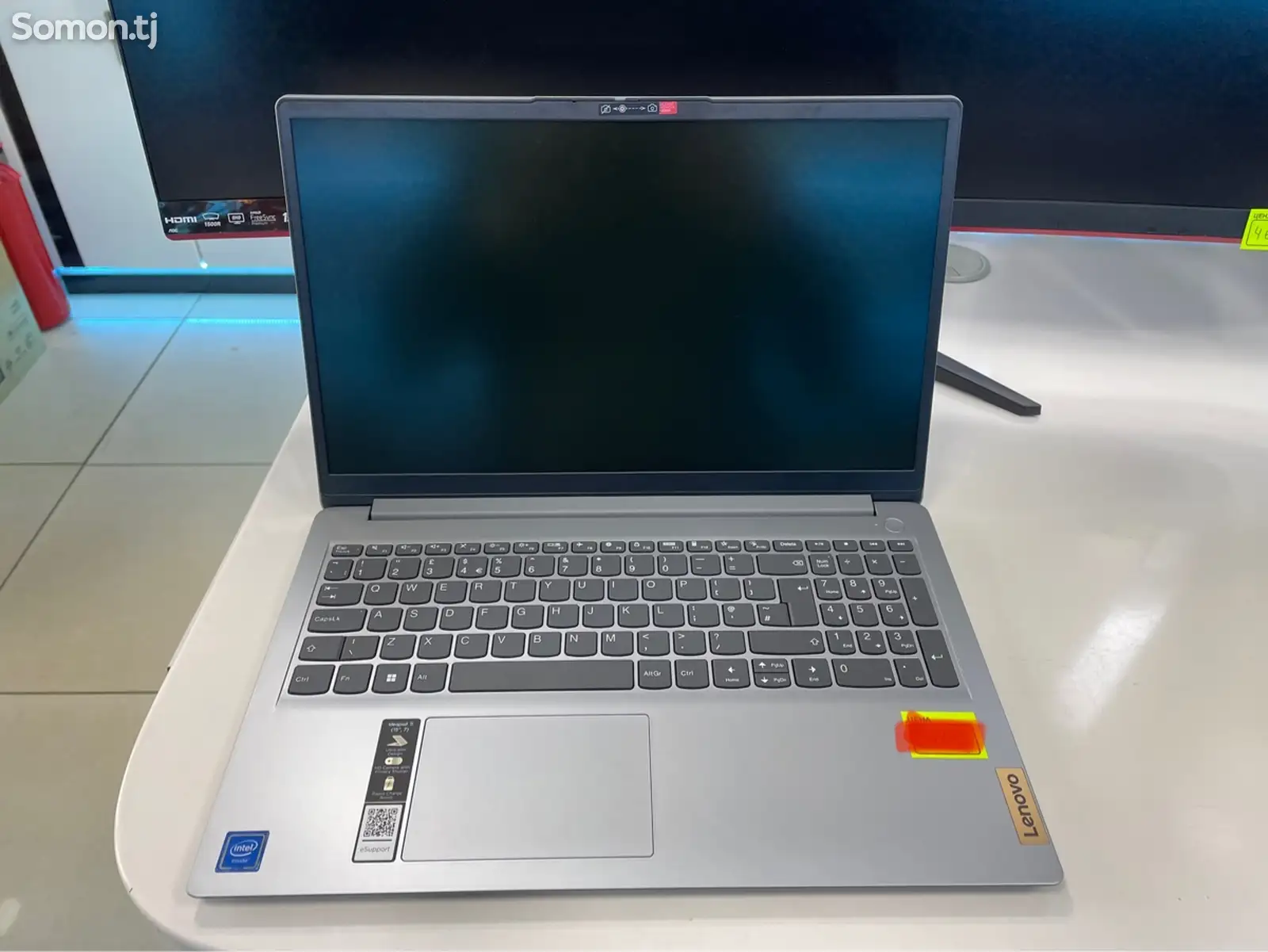 Ноутбук Lenovo-1