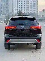 Toyota Highlander, 2022-6