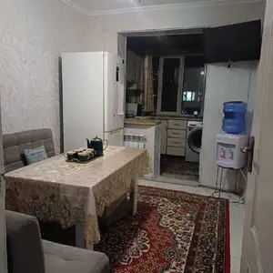 2-комн. квартира, 5 этаж, 50м², Фирдавси