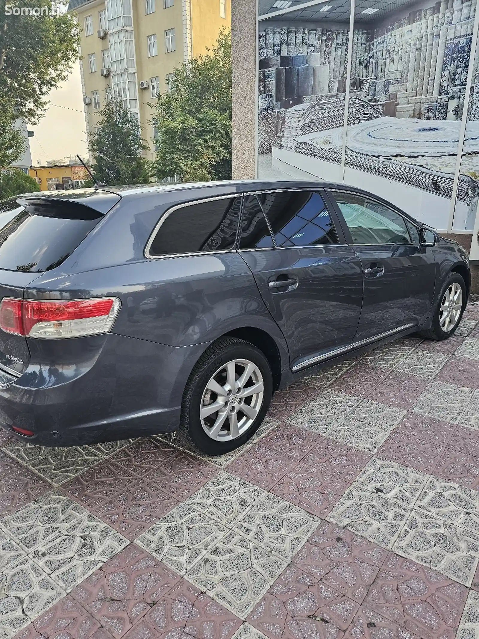 Toyota Avensis, 2009-7