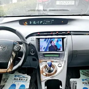 Toyota Prius, 2011