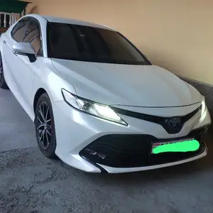 Toyota Camry, 2018