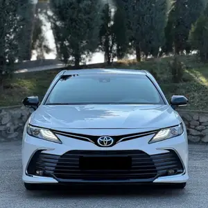 Toyota Camry, 2018