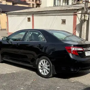 Toyota Camry, 2012