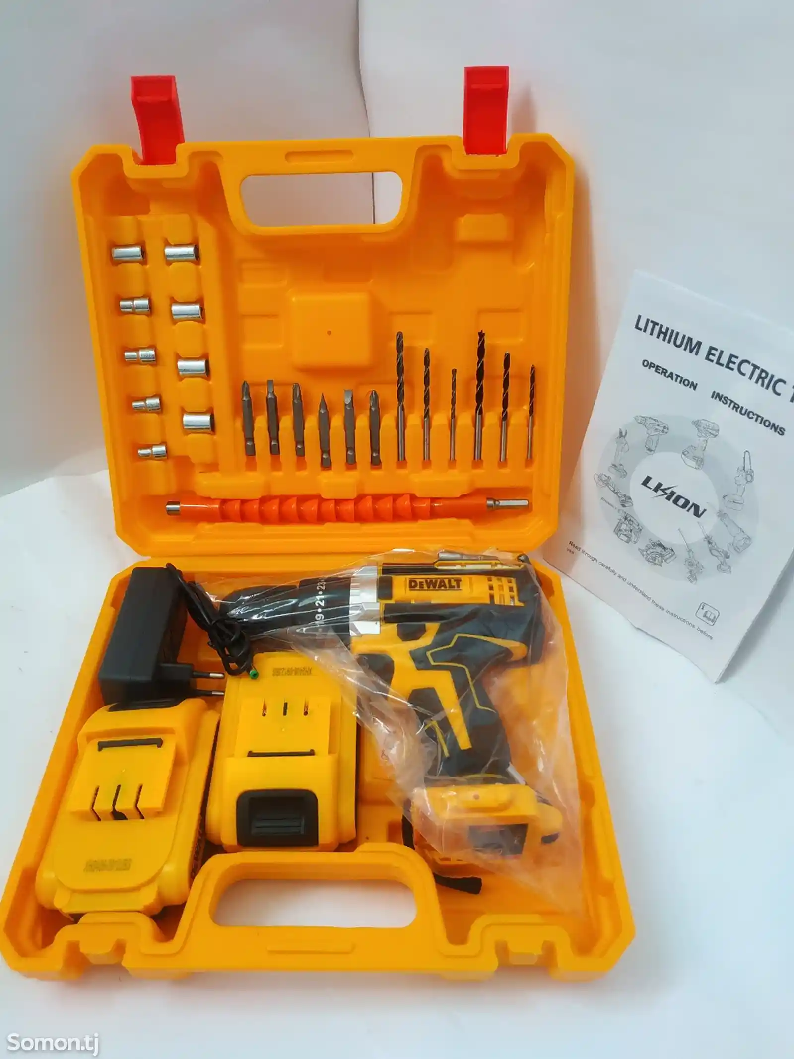 Шуруповерт DeWALT-2