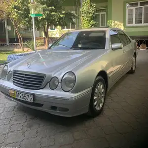 Mercedes-Benz E class, 2000