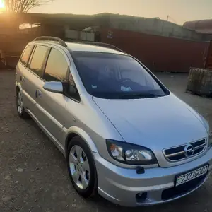 Opel Zafira, 2005