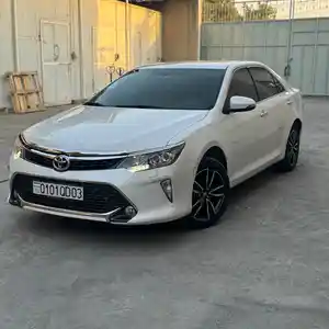 Toyota Camry, 2017