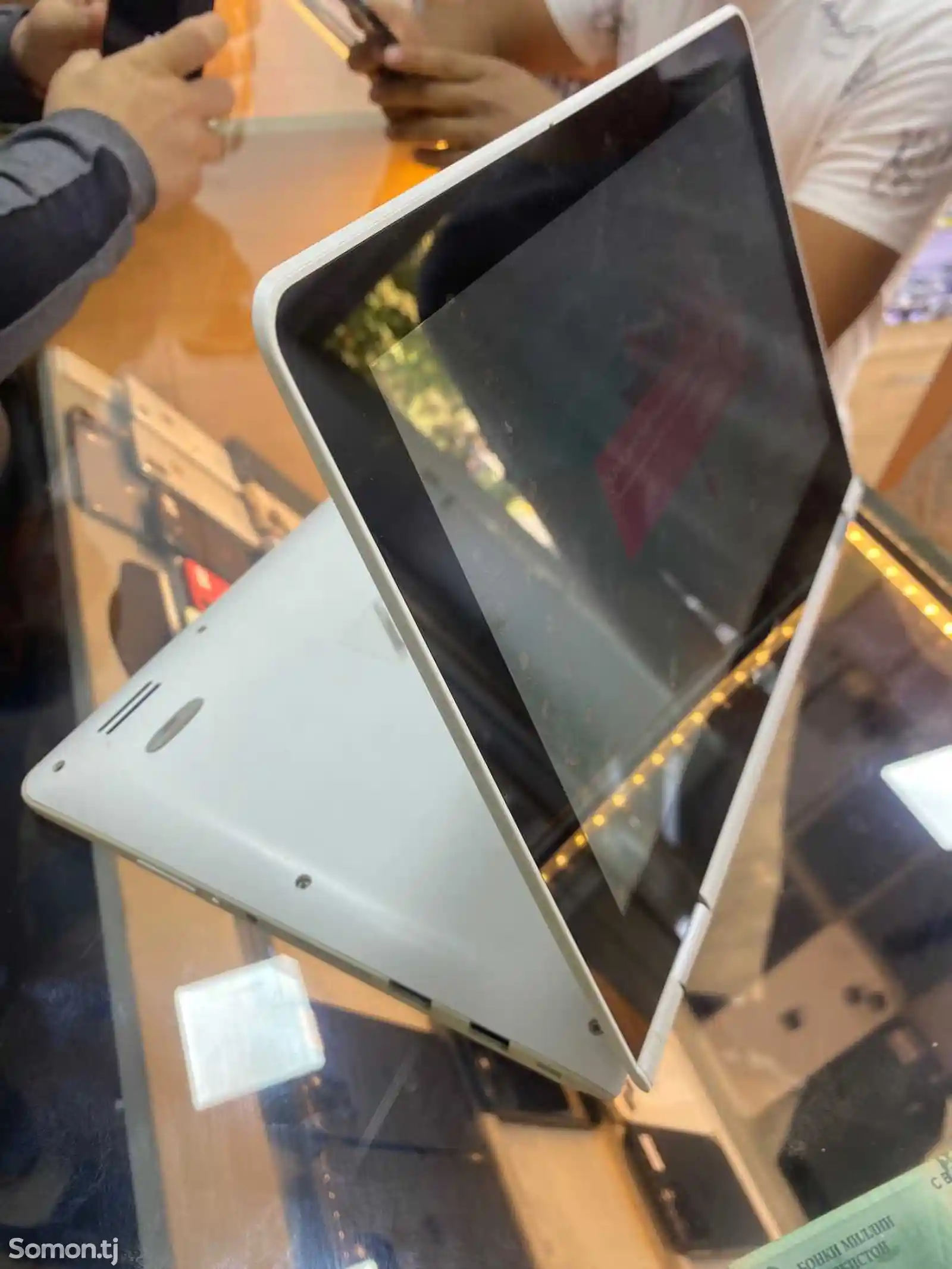 Ноутбук Lenovo Yoga 300-3