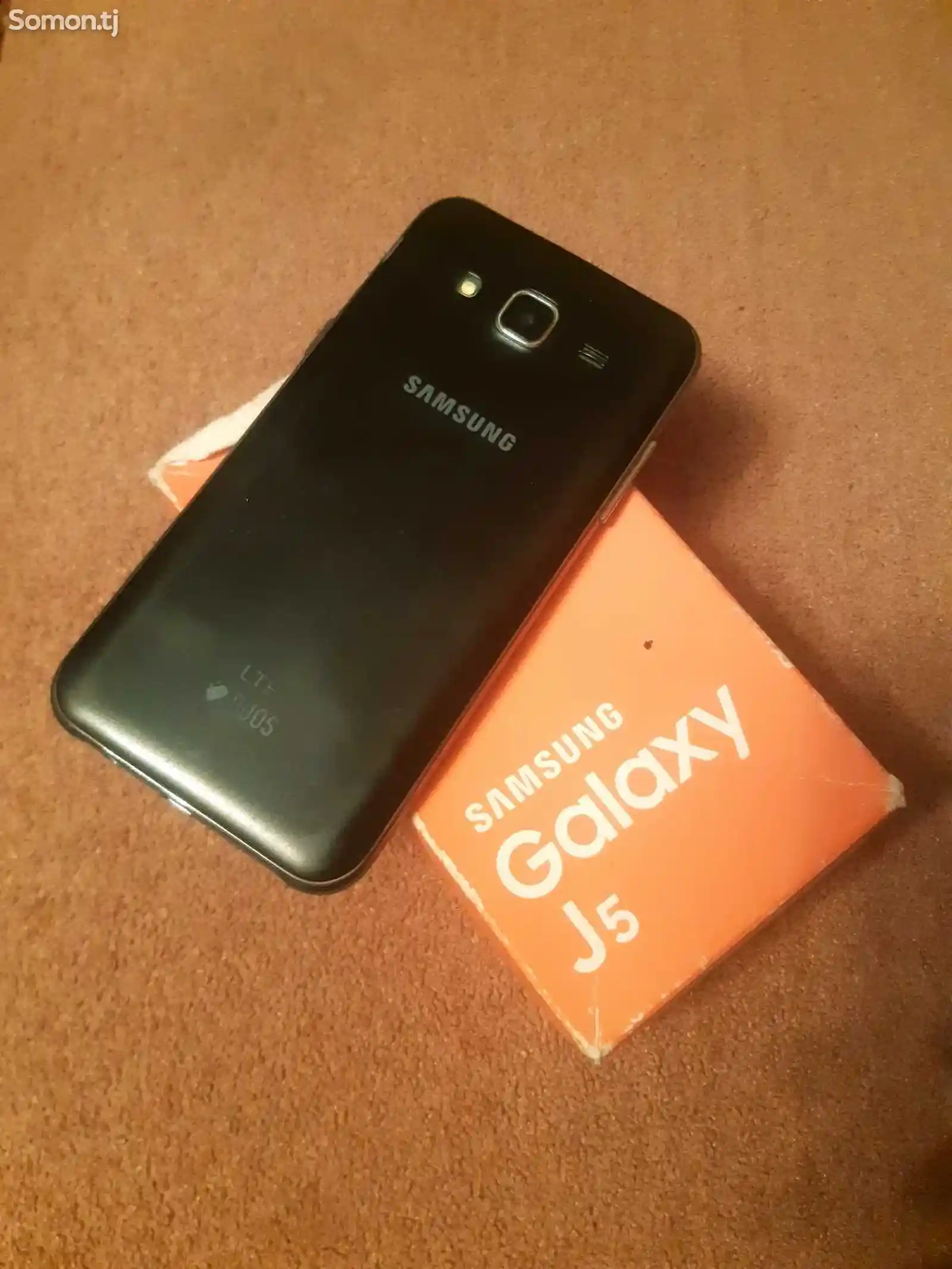 Samsung Galaxy J5 на запчасти