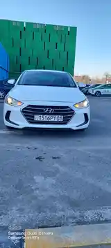 Hyundai Elantra, 2017-5