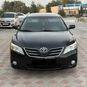 Toyota Camry, 2011