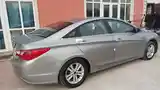 Hyundai Sonata, 2010-3