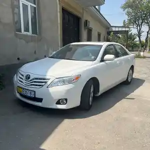 Toyota Camry, 2010