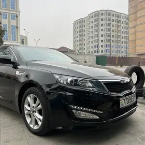 Kia K5, 2011