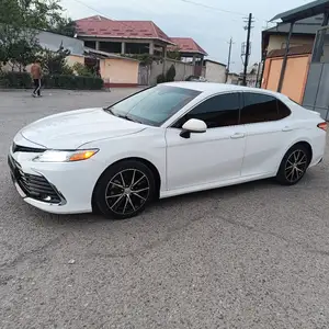 Toyota Camry, 2018