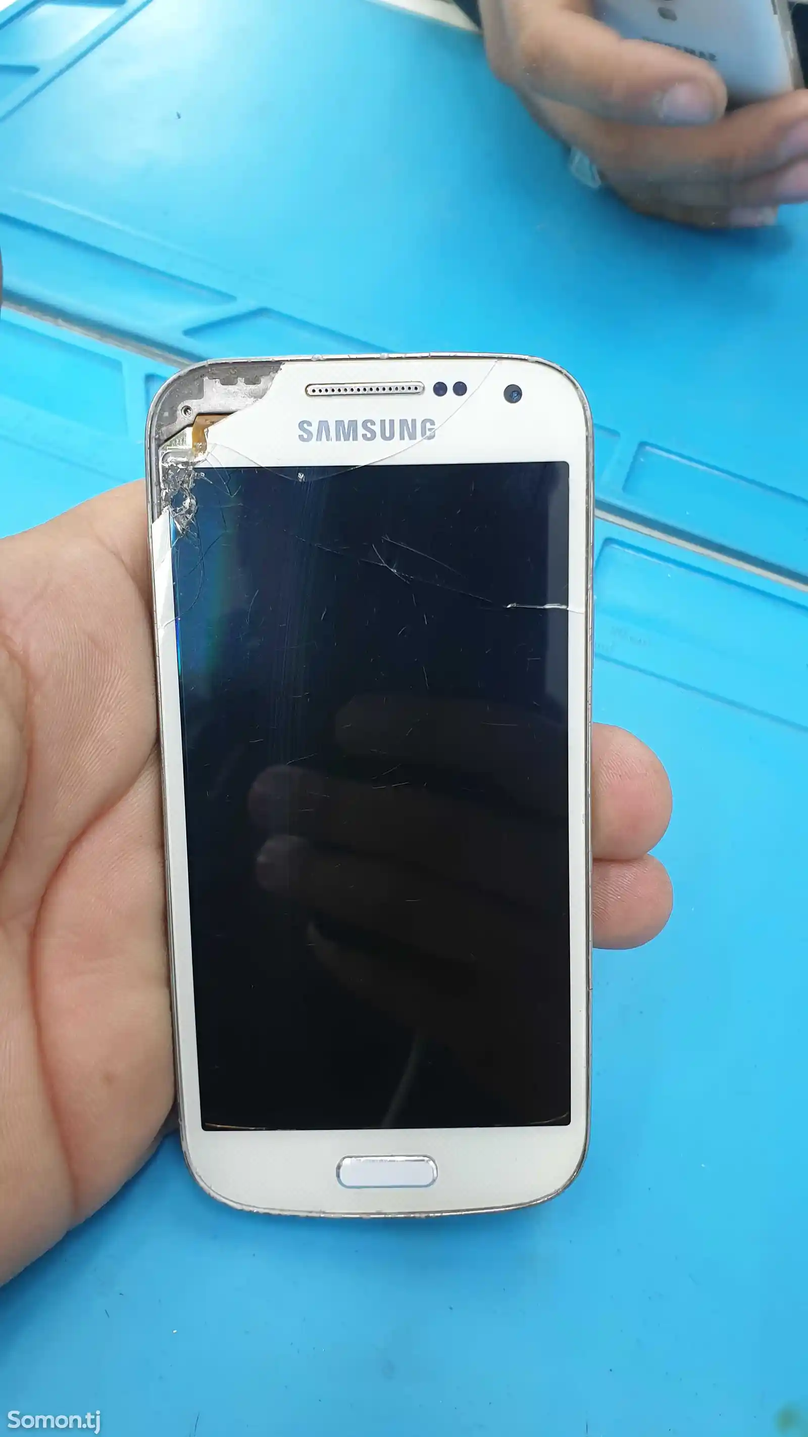 Samsung Galaxy S4 mini на запчасти-1