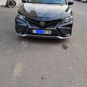 Toyota Camry, 2019