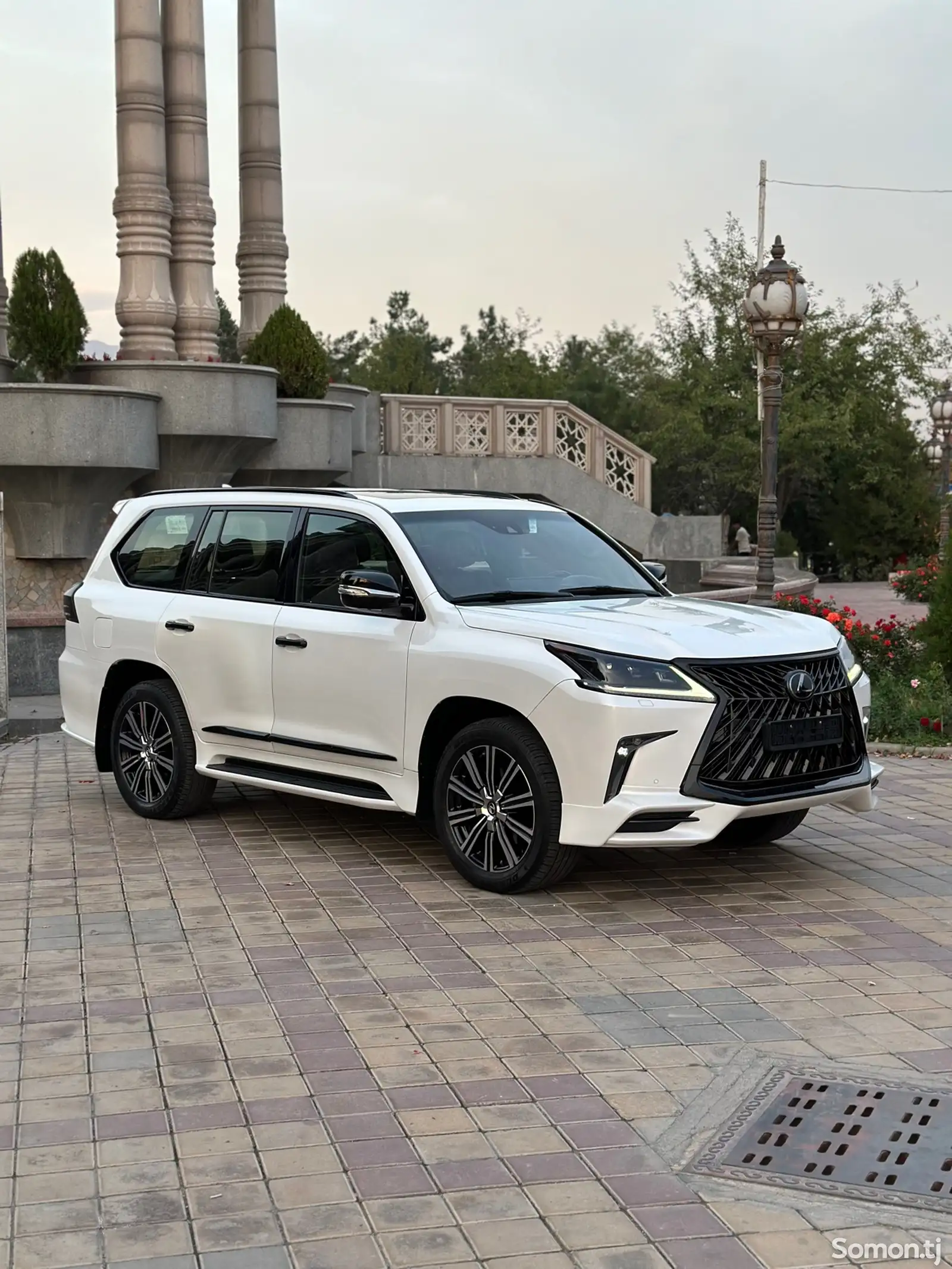 Lexus LX series, 2018-2