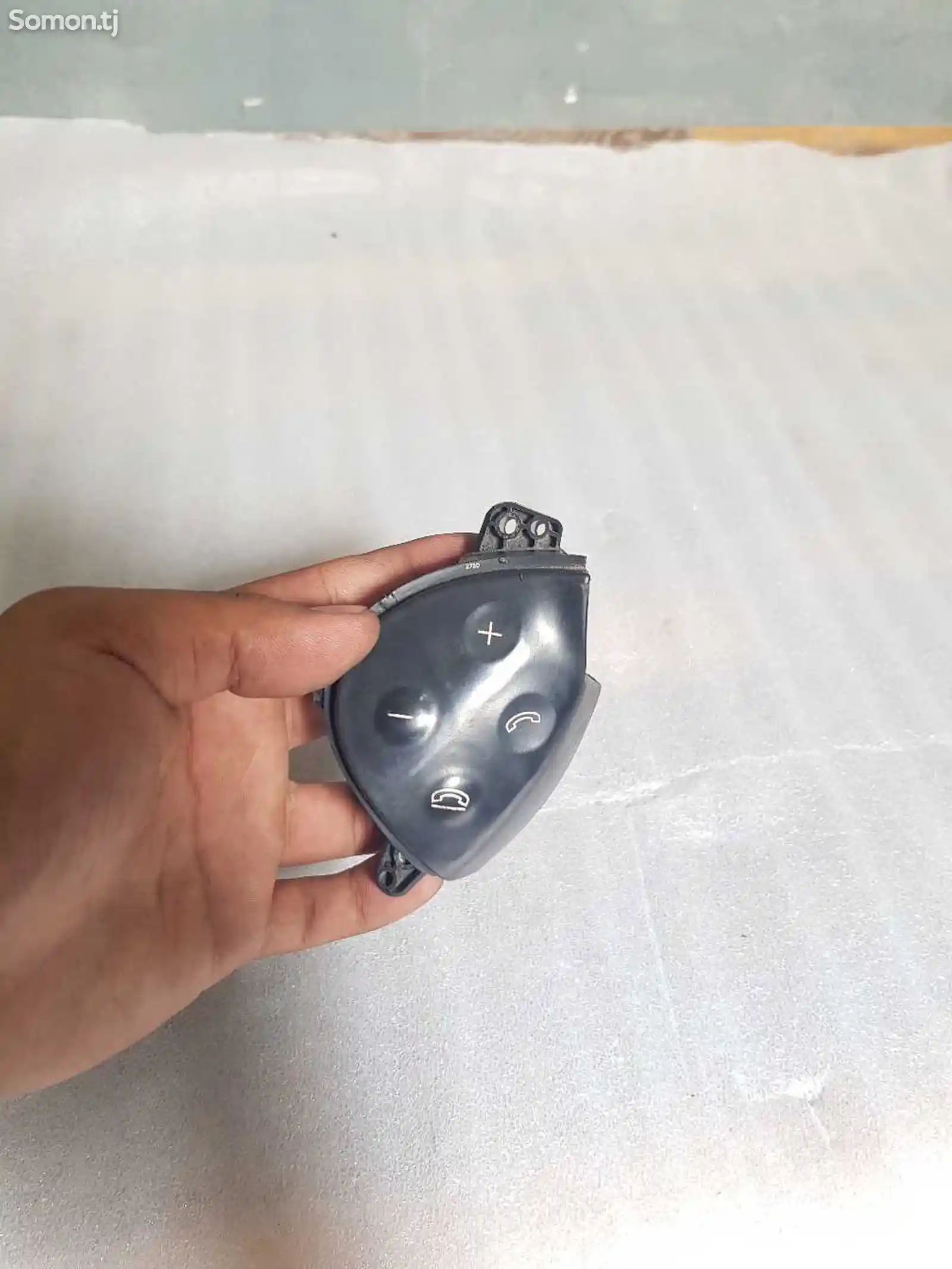 Кнопка руля от Mercedes w211-10