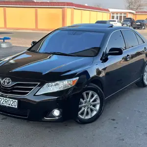 Toyota Camry, 2011