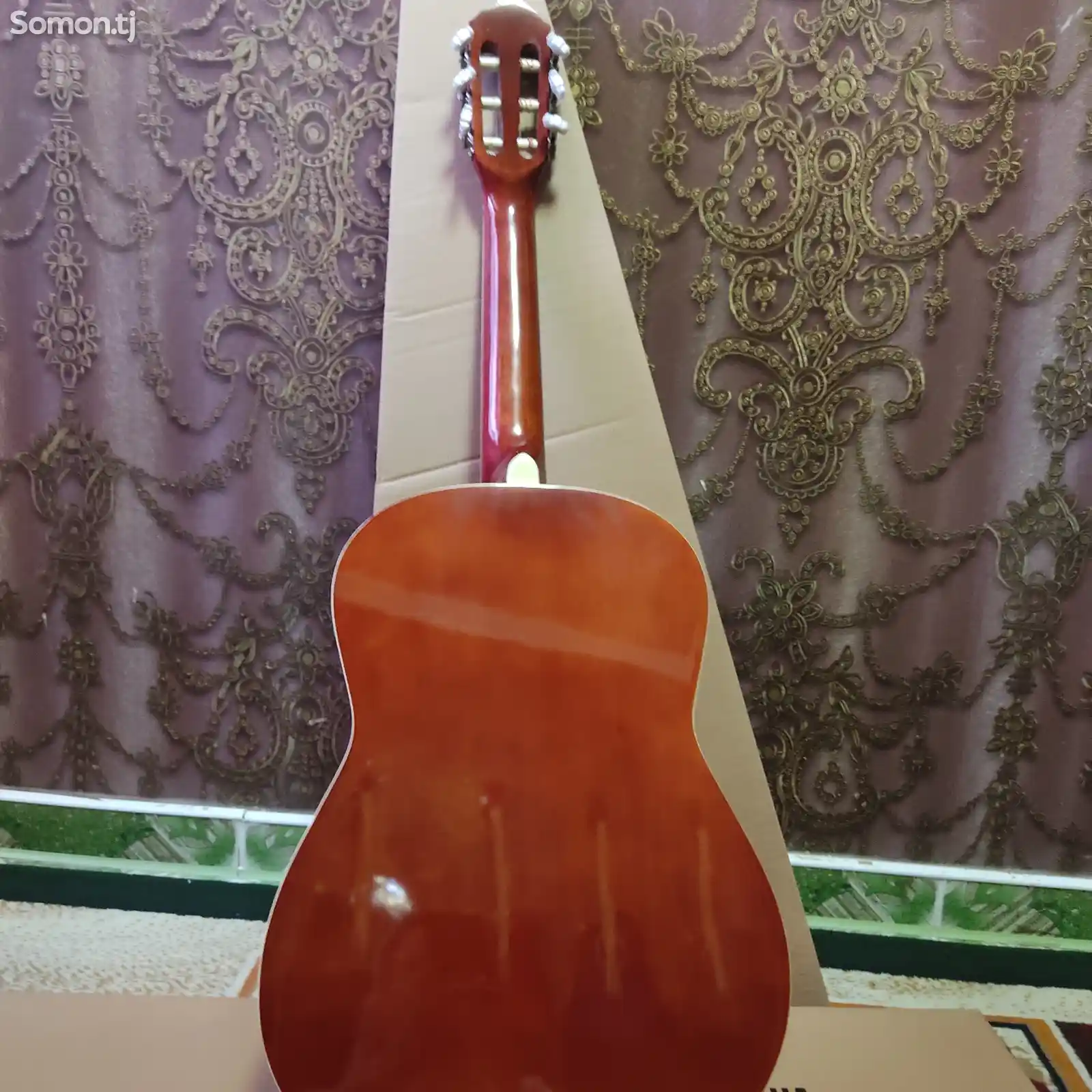Классическая гитара с чехлом-3