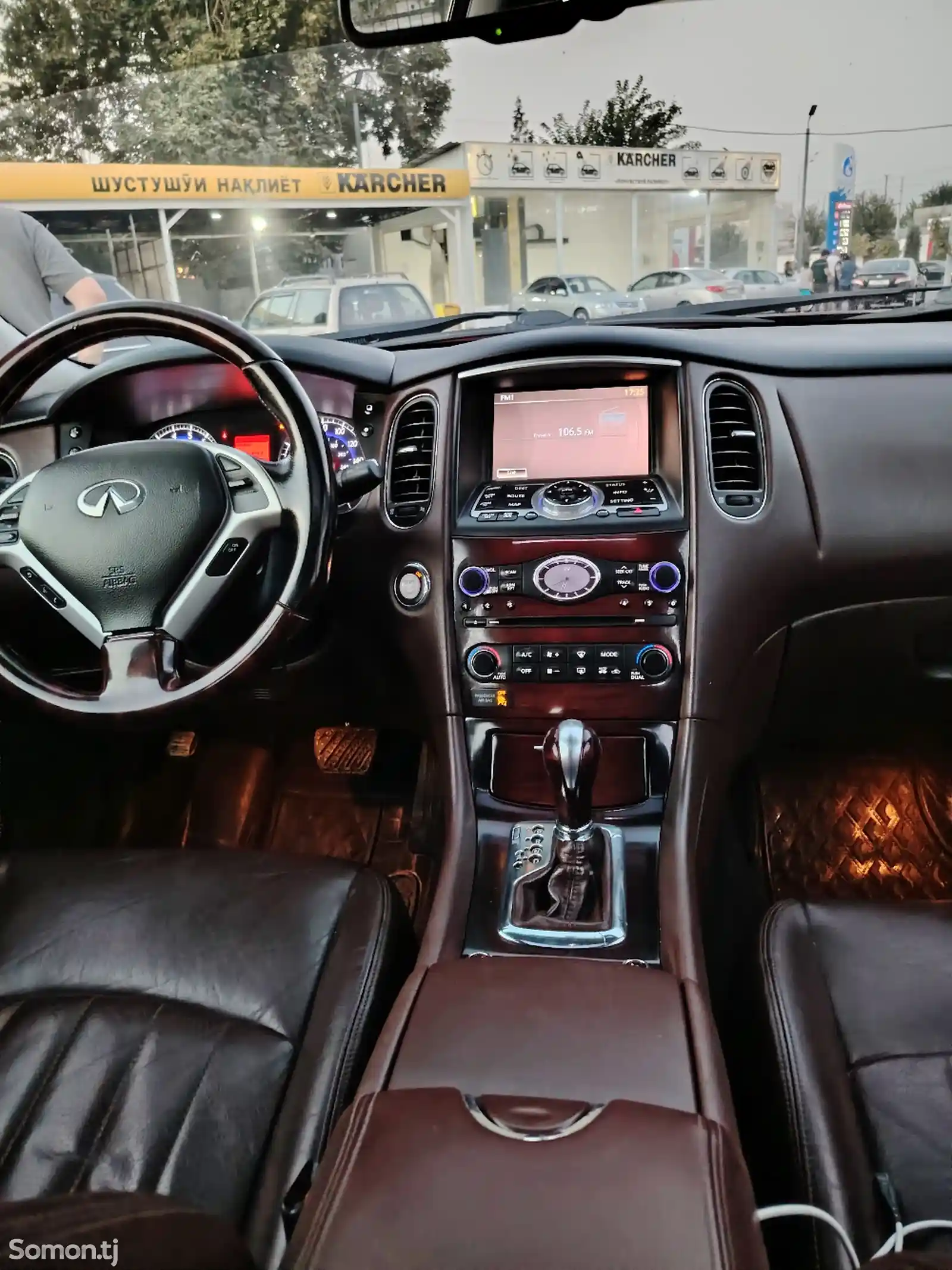 Infiniti FX series, 2010-10