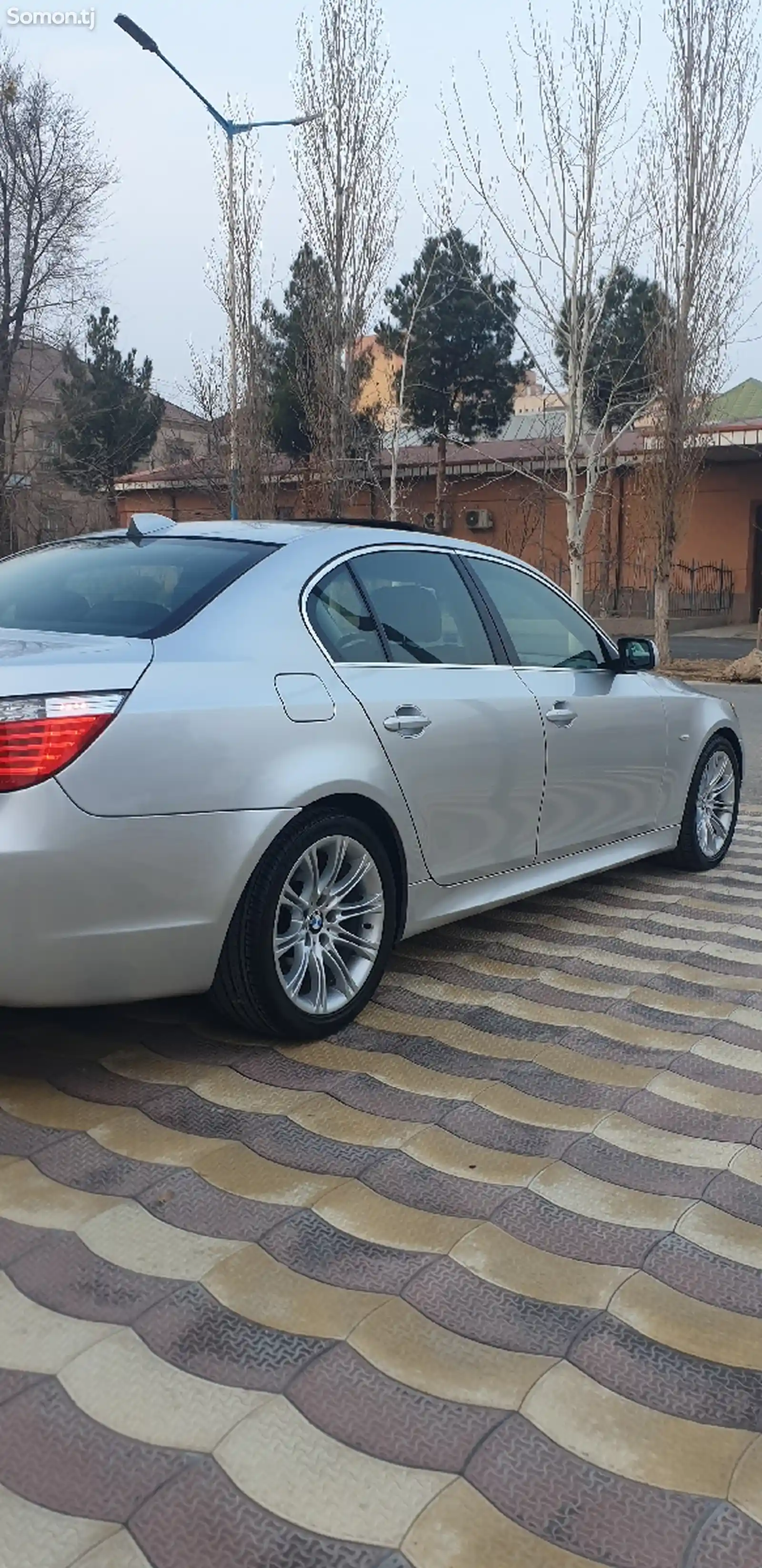 BMW 5 series, 2010-4