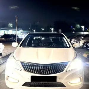 Hyundai Grandeur, 2012