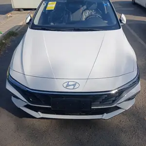 Hyundai Elantra, 2024