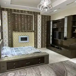 2-комн. квартира, 16 этаж, 70 м², куч. Айни, Хилтон