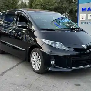 Toyota Estima, 2015