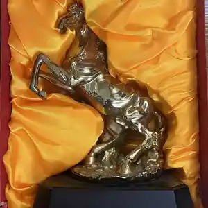 Сувенир - Золотистая лошадь