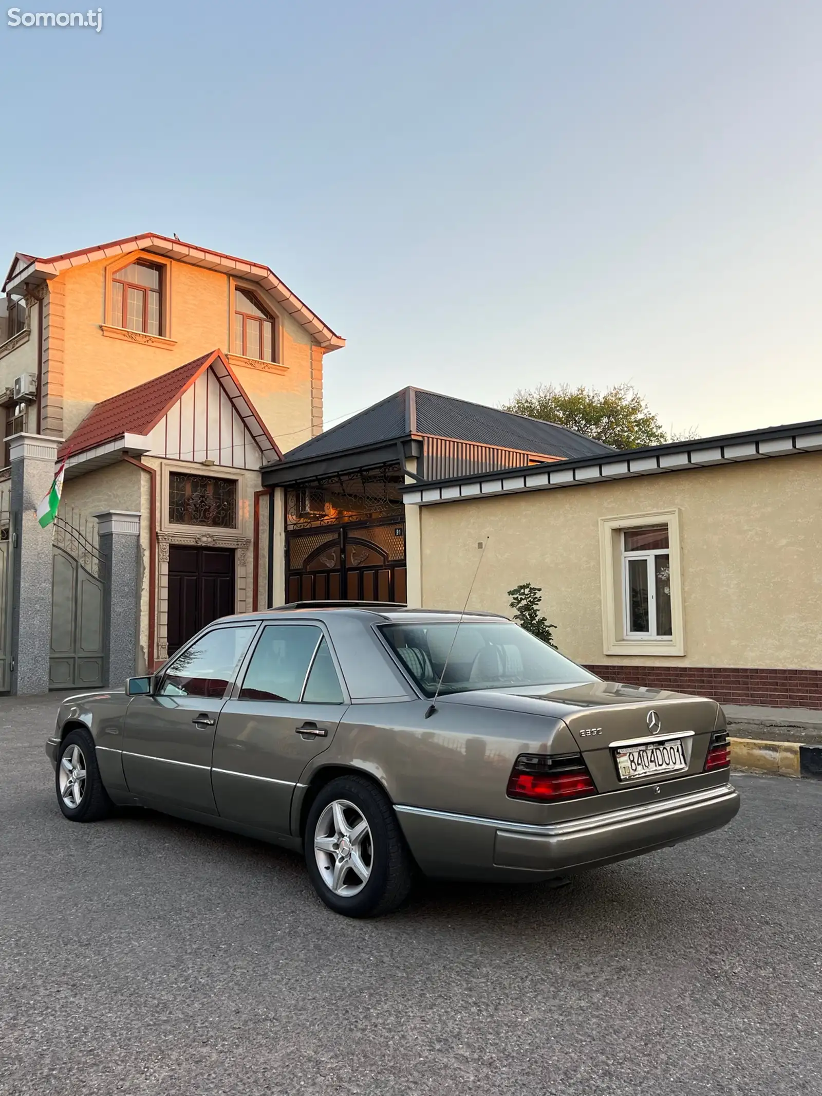 Mercedes-Benz W124, 1992-3