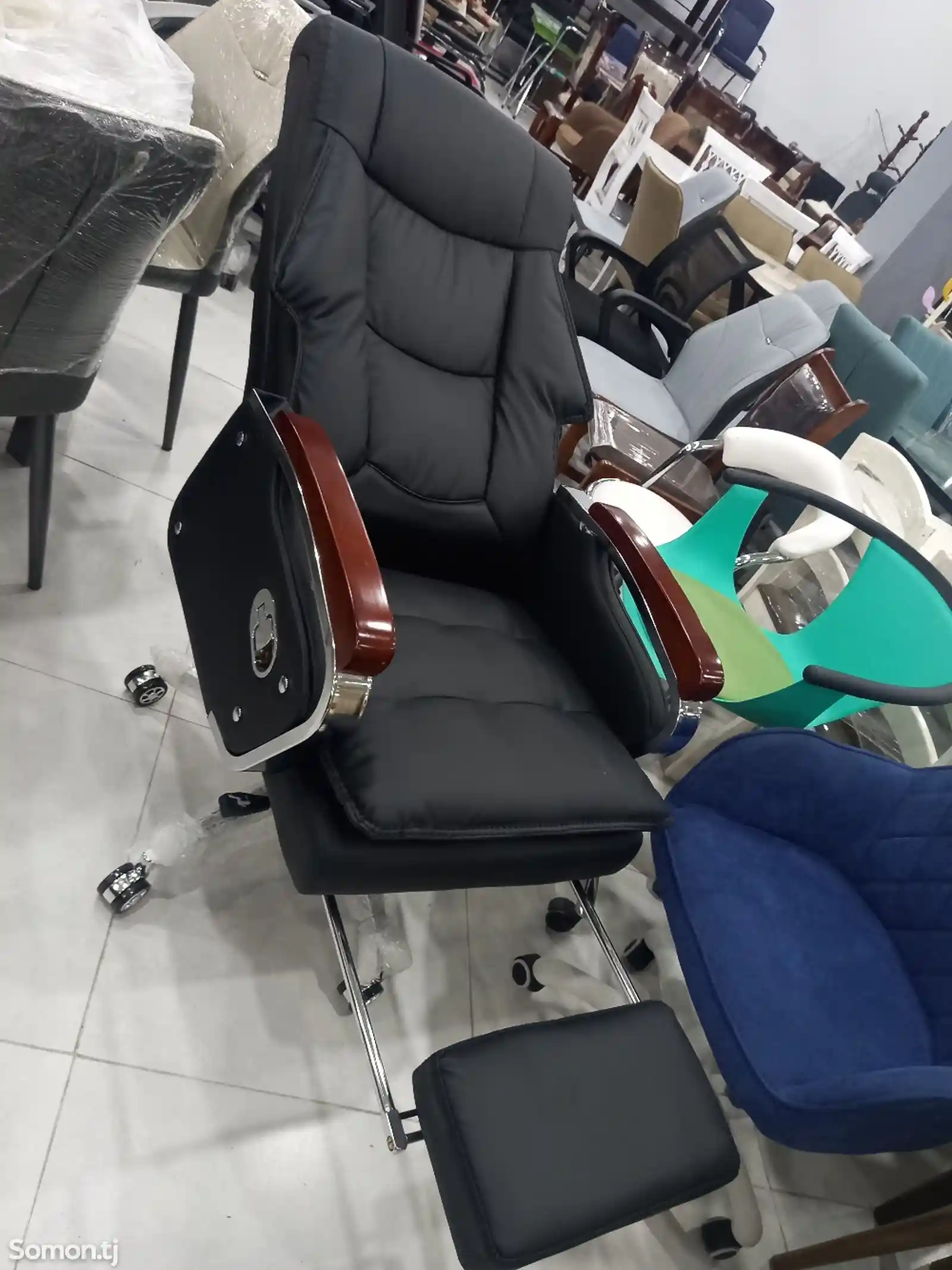 Кресло офисное-3