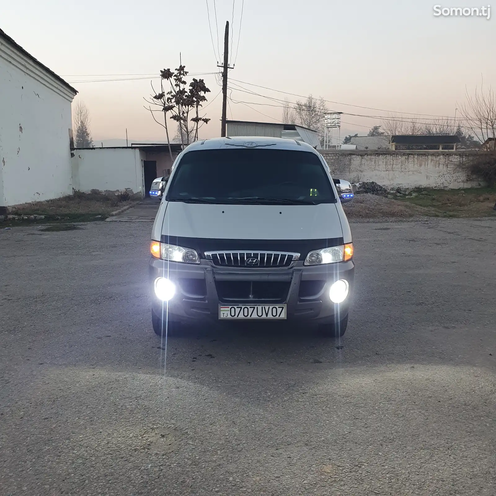 Микроавтобус Hyundai Starex, 2002-1