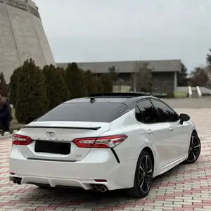 Toyota Camry, 2019