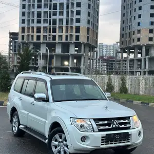 Mitsubishi Pajero, 2012