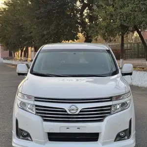 Nissan Elgrand, 2015