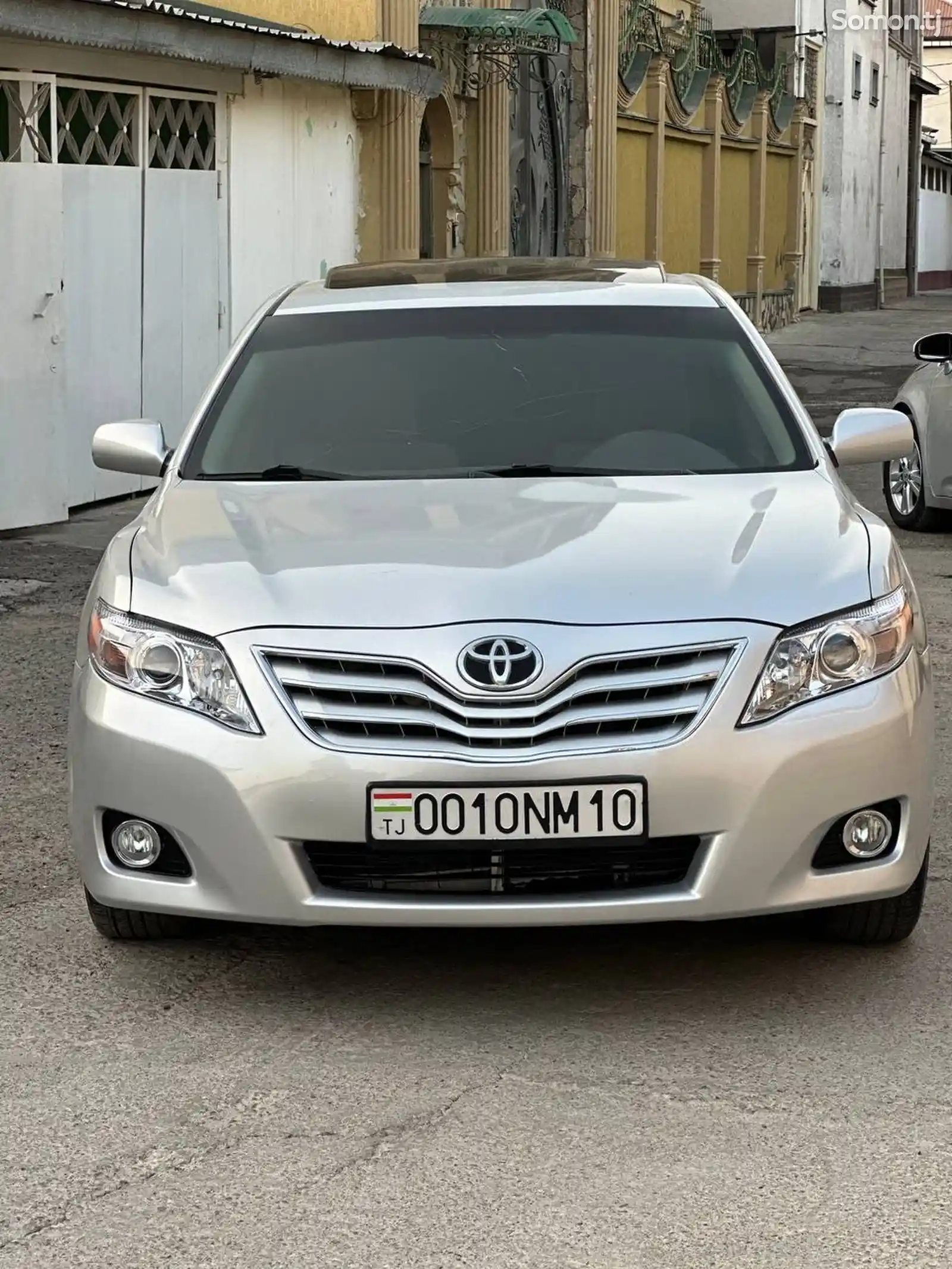 Toyota Camry, 2010-1