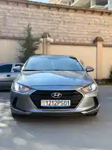 Hyundai Elantra, 2017-6