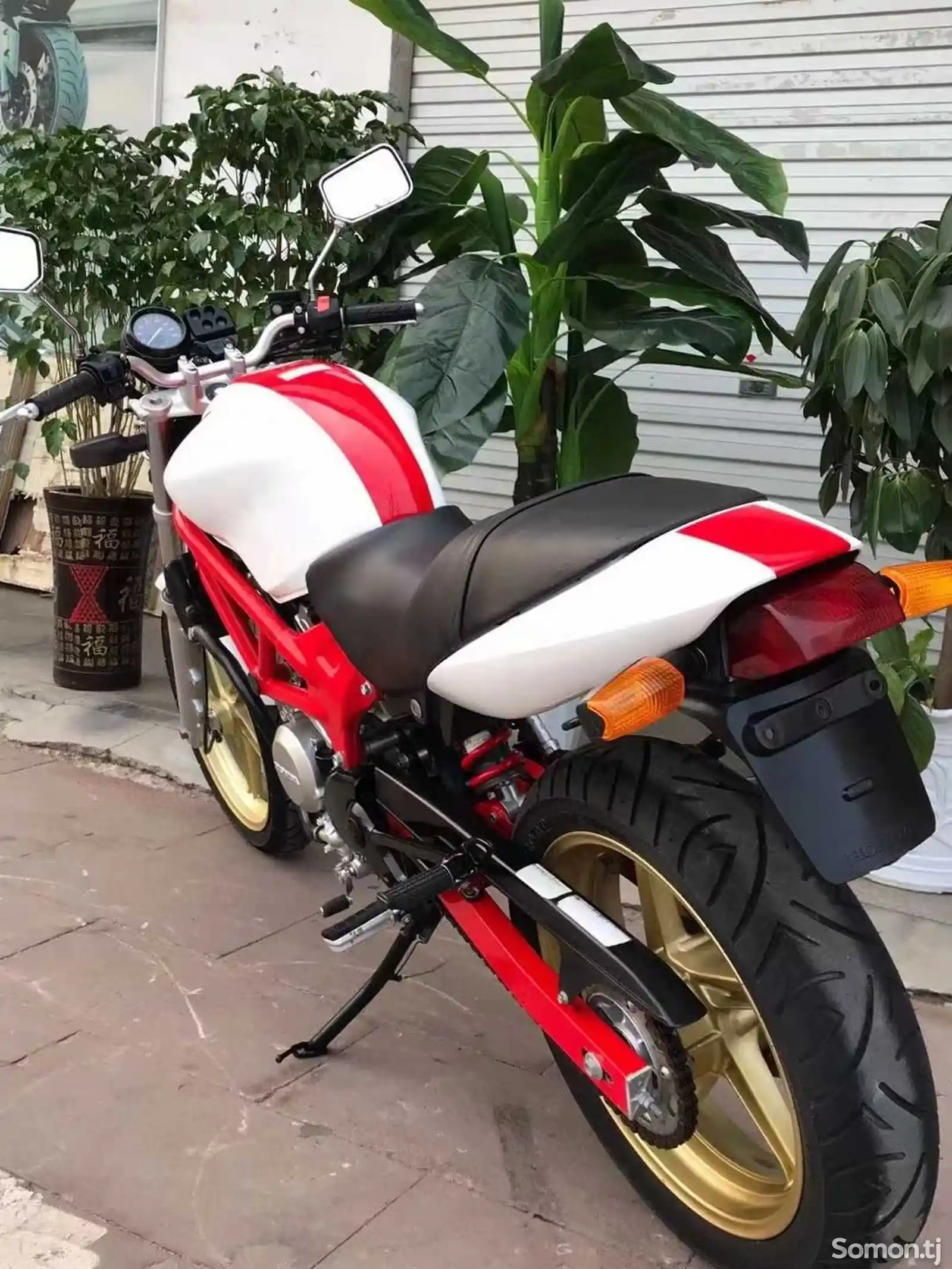 Мотоцикл Honda VTR-250cc на заказ-6