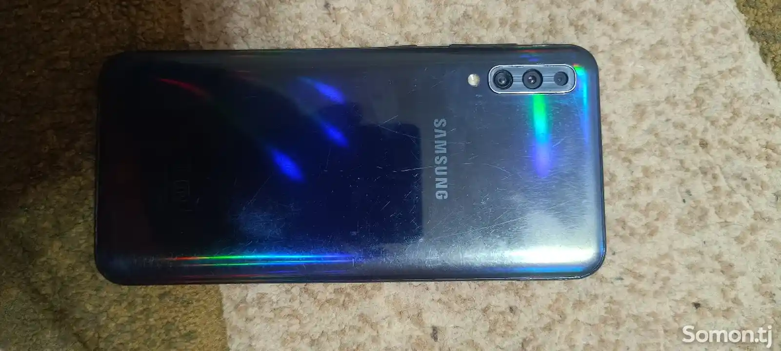 Samsung Galaxy A50-2