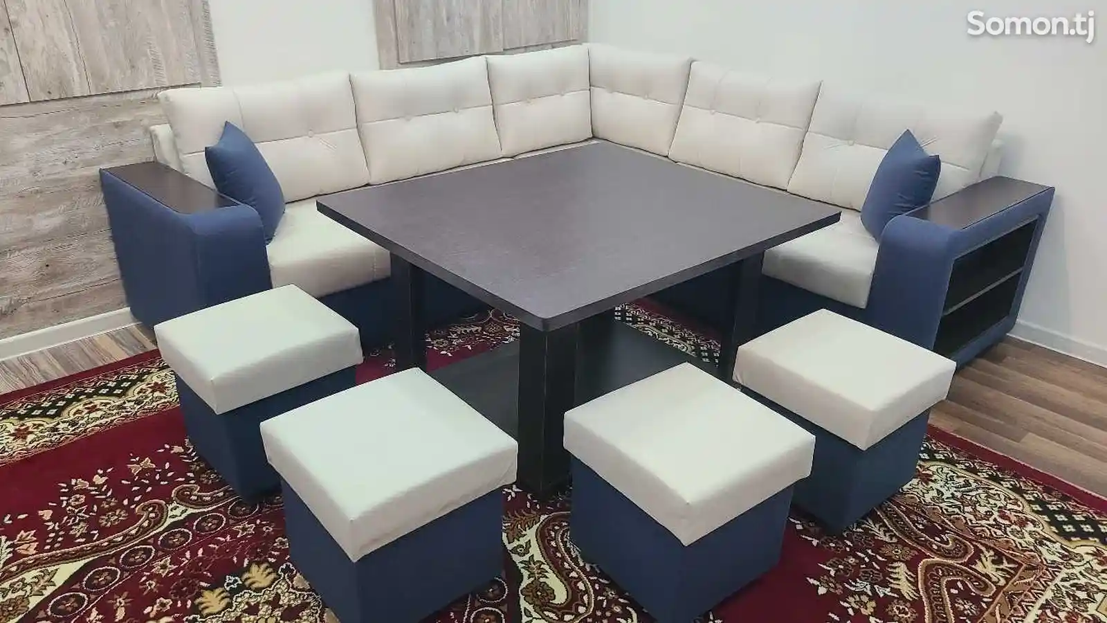 Раскладной диван со столом-1