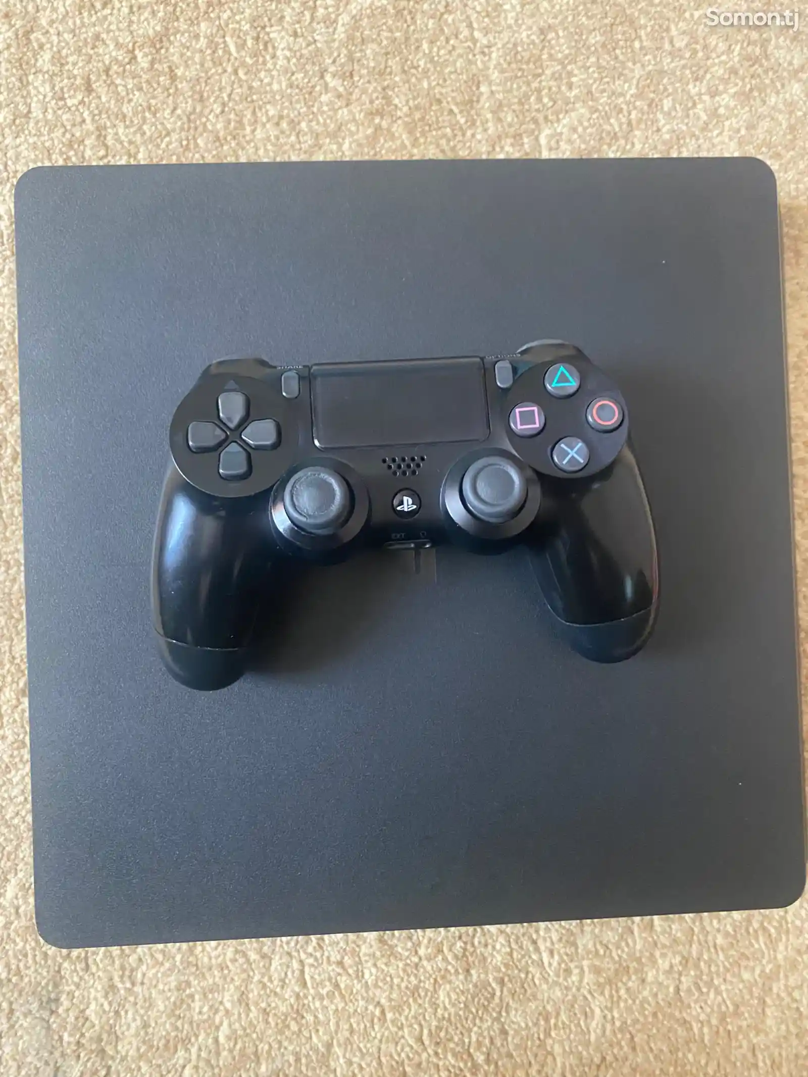 Игровая приставка Sony PlayStation 4slim-1