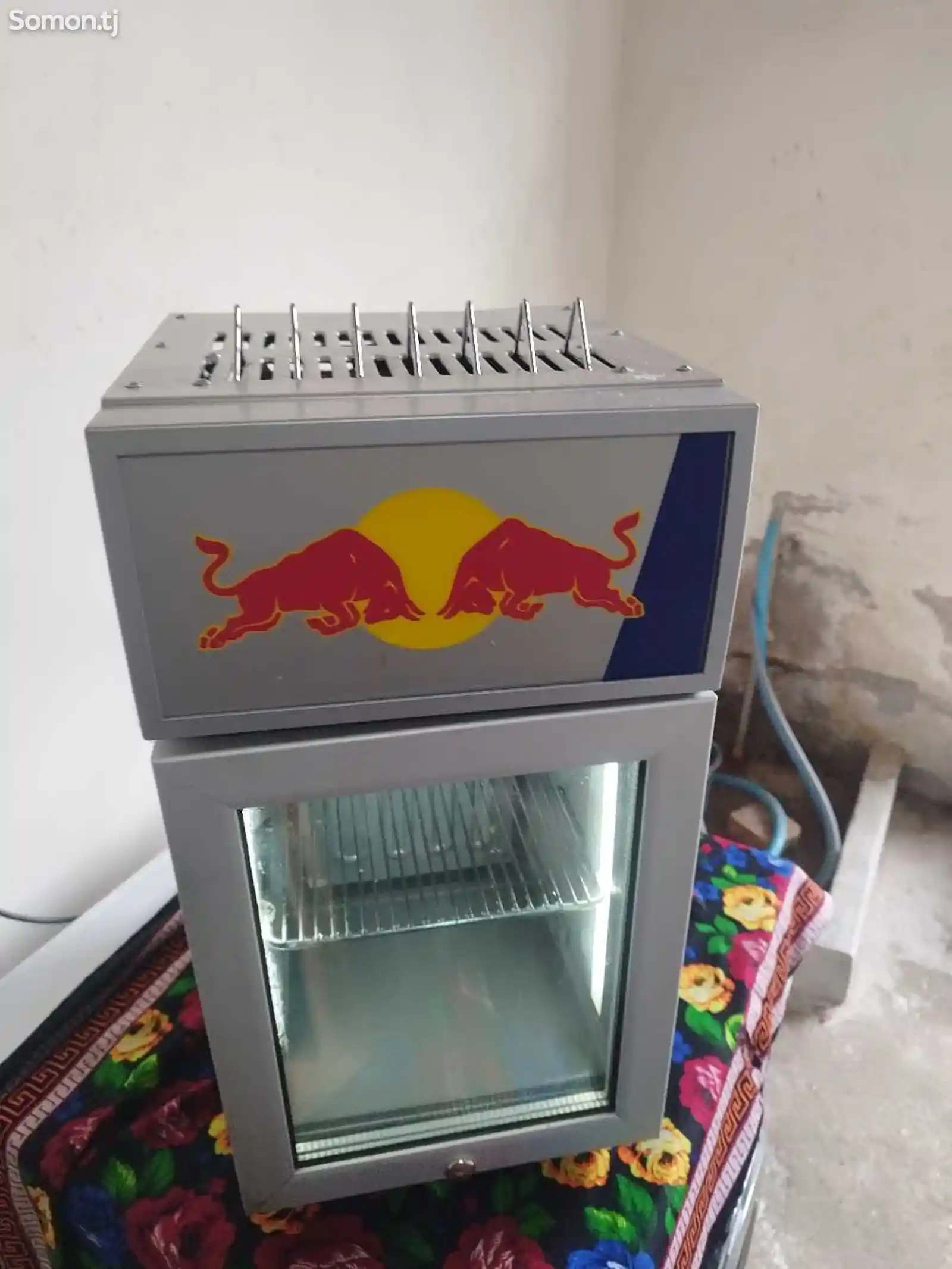 Холодильник Red bull-3