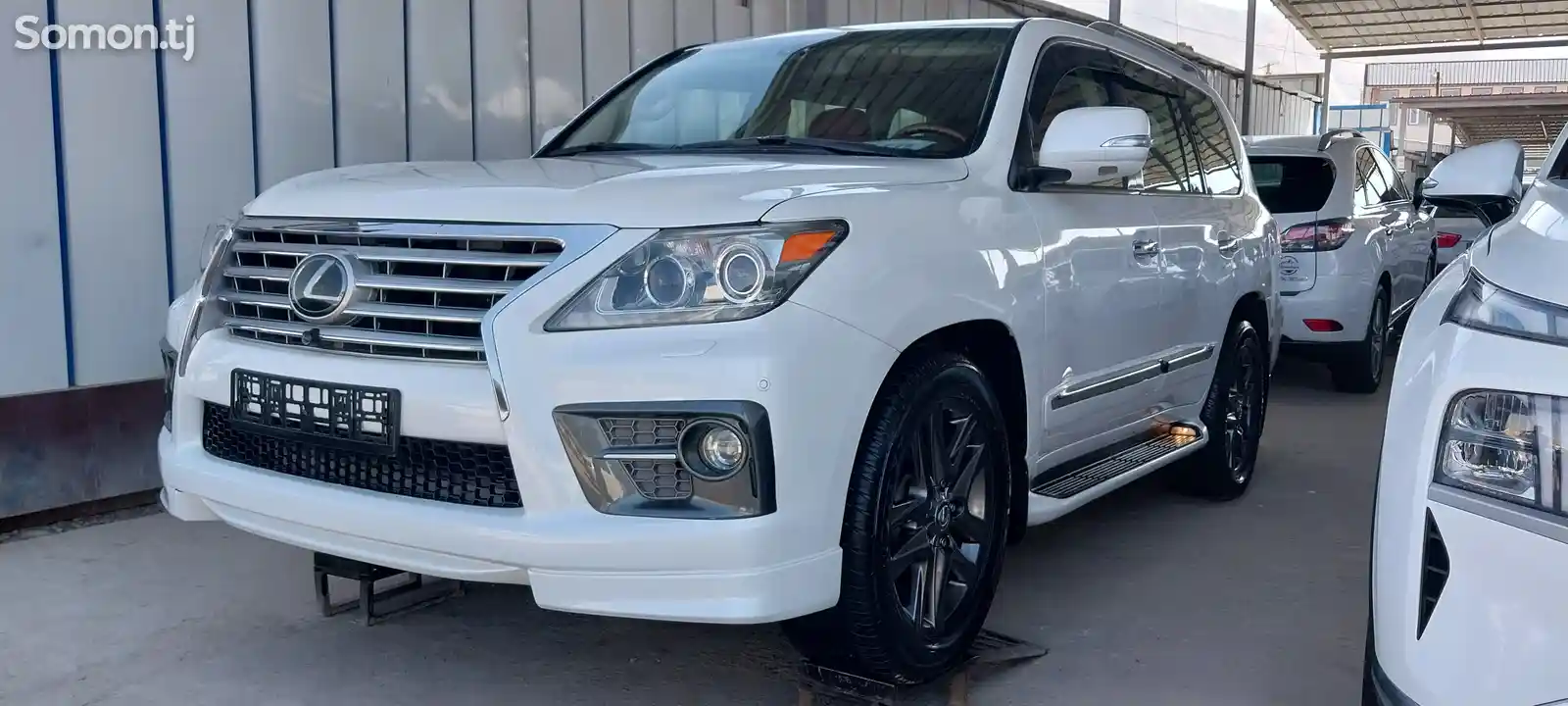 Lexus LX series, 2010-16