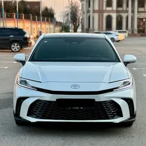 Toyota Camry, 2024